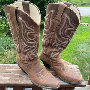Women’s heel cowboy boots
